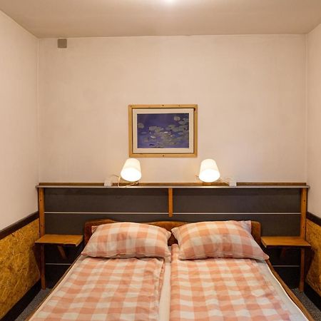 Apartmani Papes クラピナ エクステリア 写真