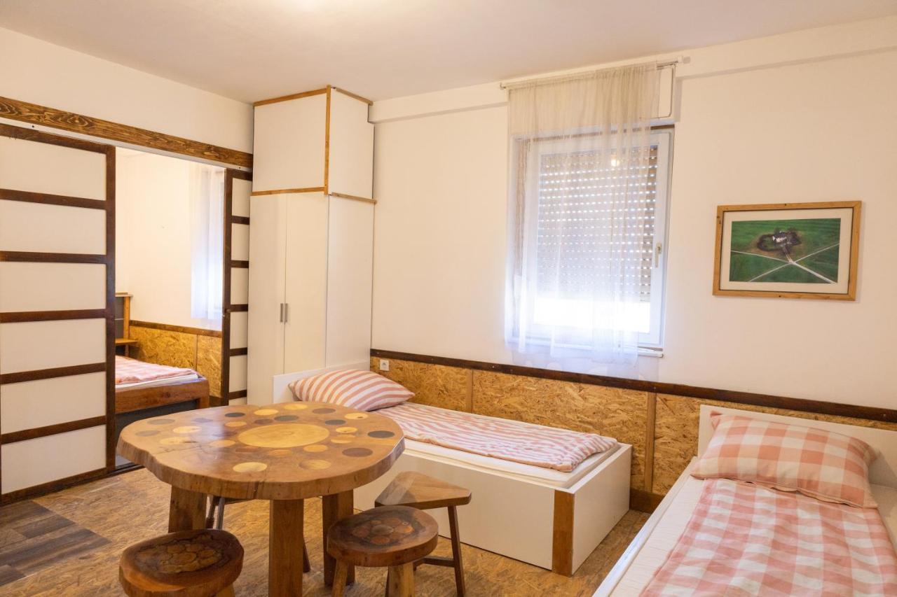 Apartmani Papes クラピナ エクステリア 写真