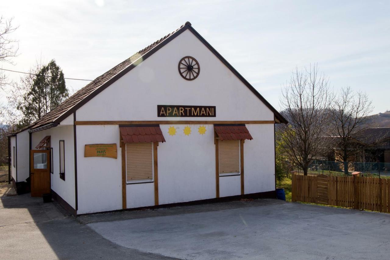 Apartmani Papes クラピナ エクステリア 写真